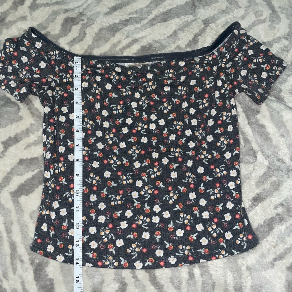 Floral off the shoulder crop top